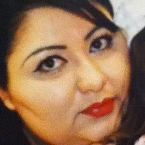 Meet your Posher, Claudia