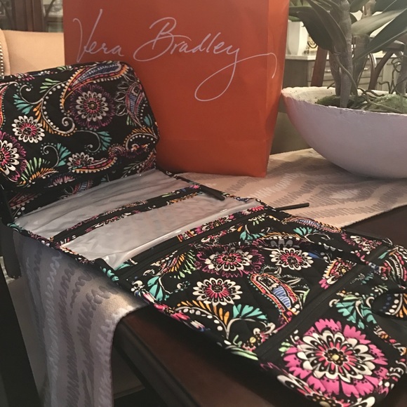 New Vera Bradley Bandana Swirl Hanging Organizer!! - Picture 6 of 6