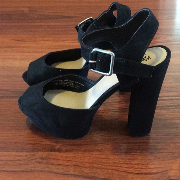 Sold - Picture 2 of 4