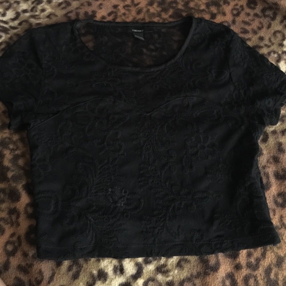 ✨✨ FOREVER 21 BLACK CROP TOP ✨✨