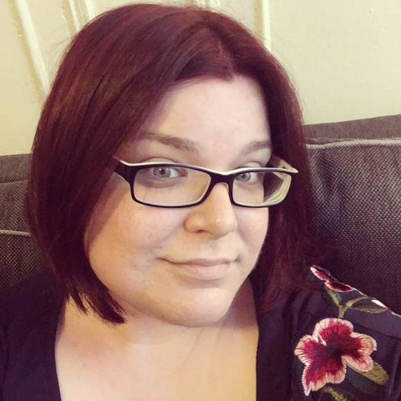 Meet your Posher, Allison - Picture 1 of 1