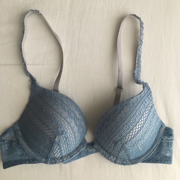Victoria Secret Push Up Bra - Picture 1 of 5