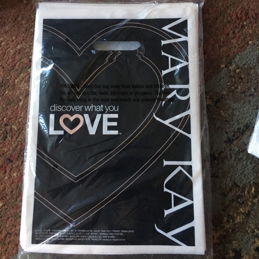 Mary kay shopping bags