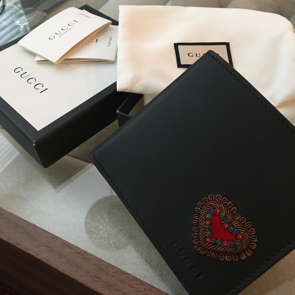 New Gucci Heart Embroidered Leather Wallet ❤️ - Picture 2 of 5