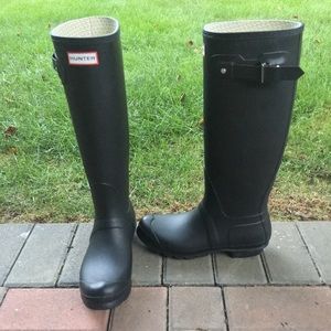 Hunter Matte Black Rain Boots