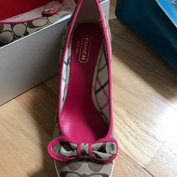 Coach wedges, never worn - Picture 3 of 3