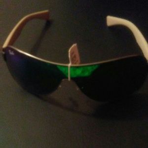 Ray Ban glasses. Unisex