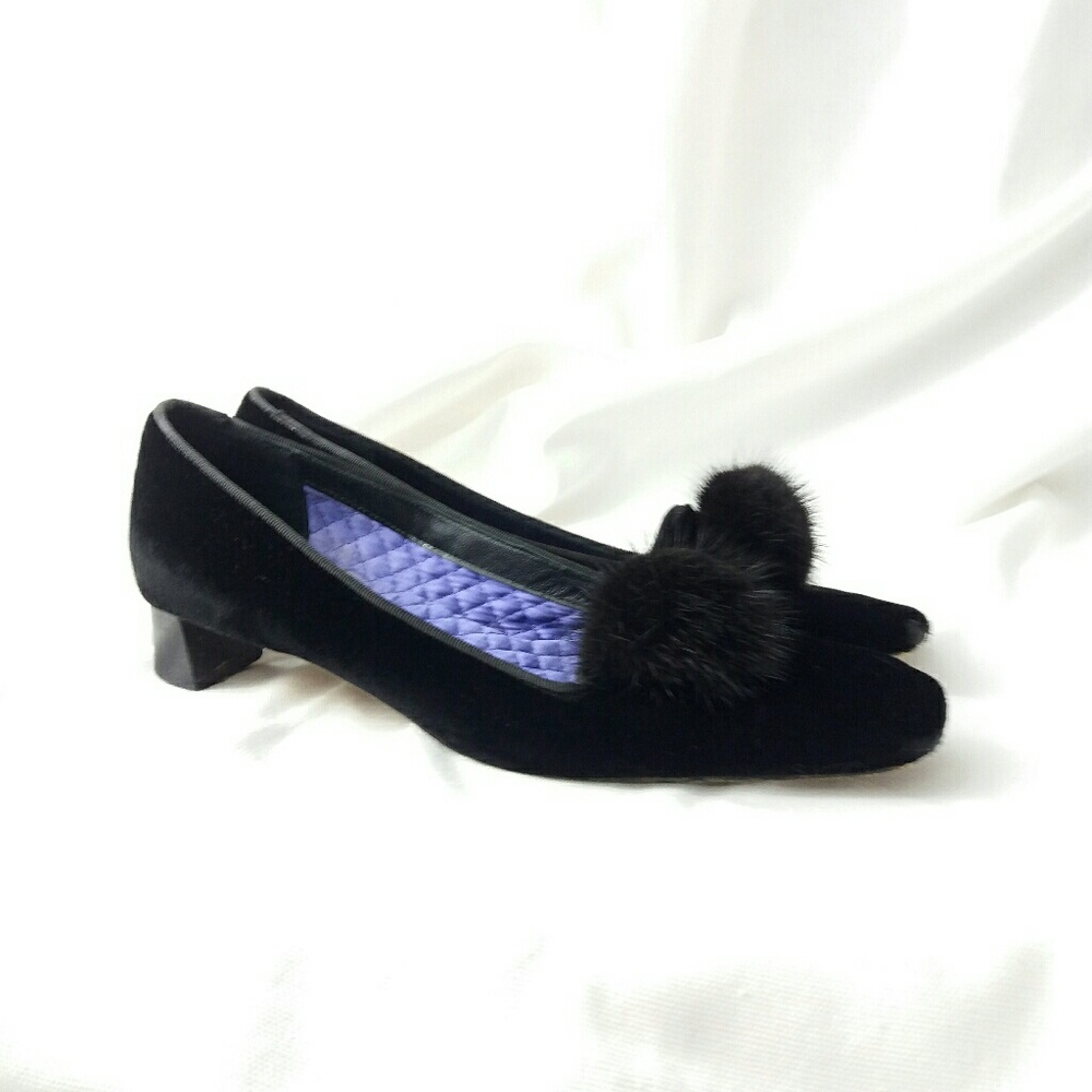 Kate Spade Velvet Loafers with Pompom -damaged toe