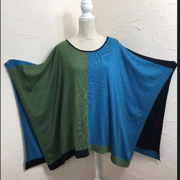 Lane Bryant Sweaters - Lane Bryant Poncho Pullover Plus Size 22/28