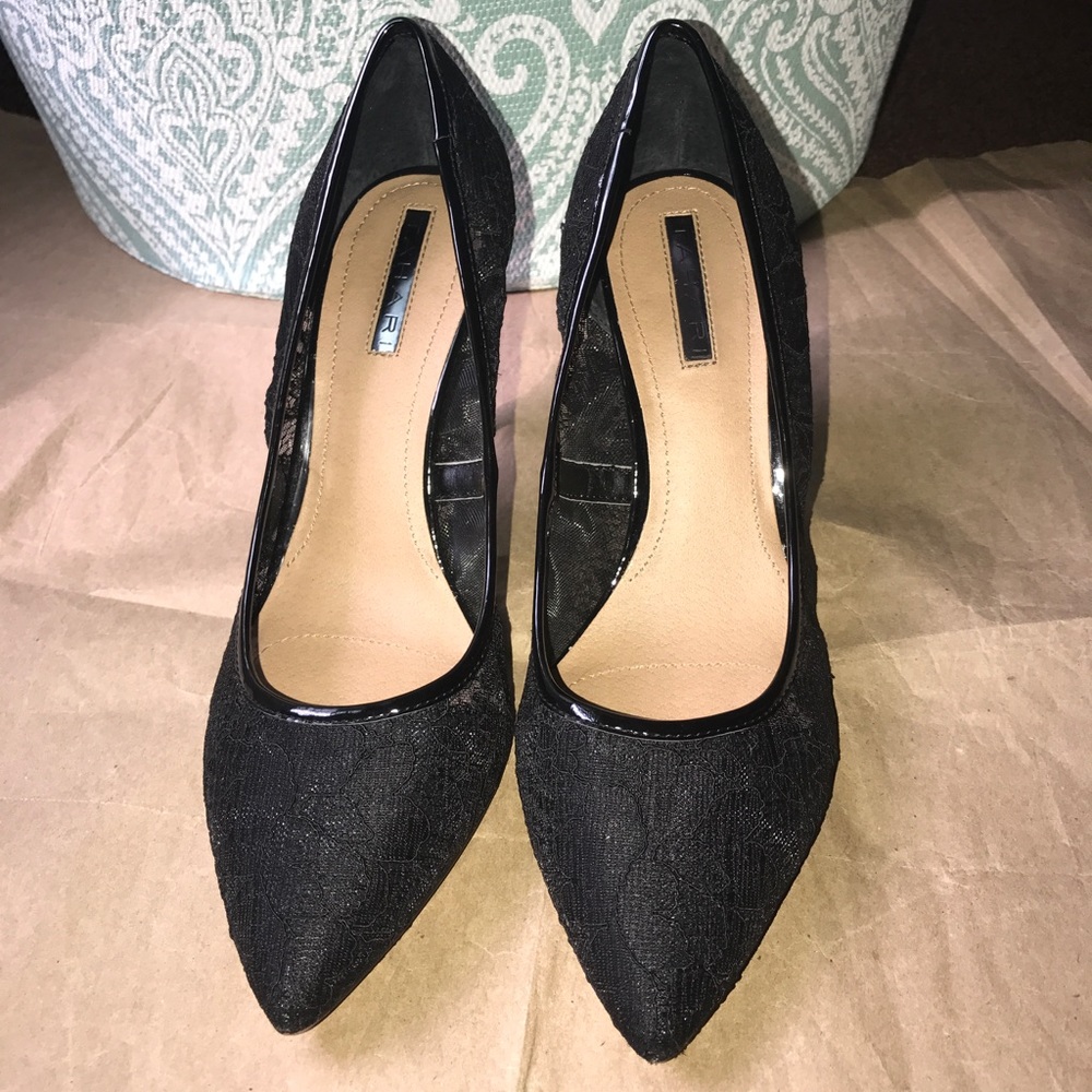 Tahari Pumps
