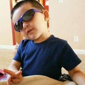 Meet your Posher, Carlos