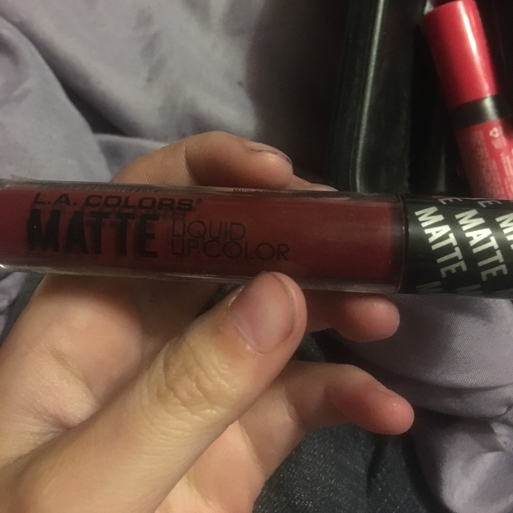 Matte lip color