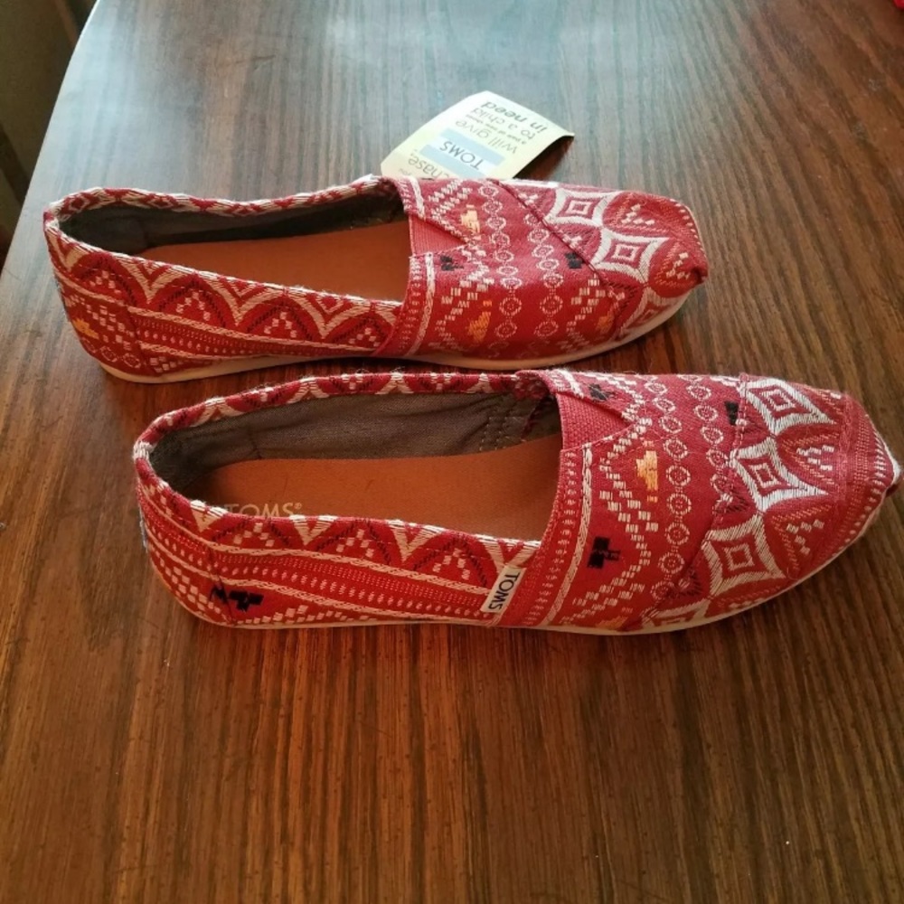 Toms Brick Red Tribal Women's size 9