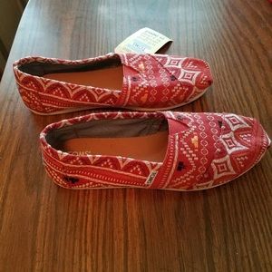 Toms Brick Red Tribal Women's size 9