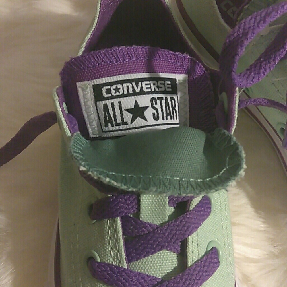 Converse All Star with purple trimming - Picture 5 of 5
