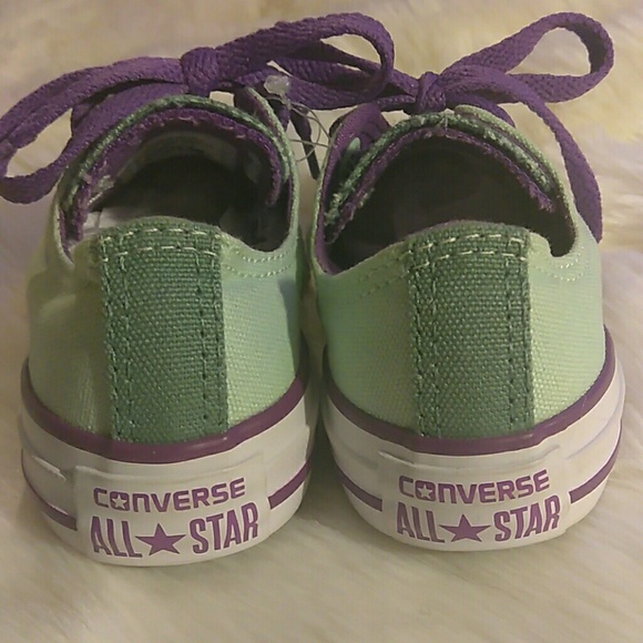 Converse All Star with purple trimming - Picture 2 of 5