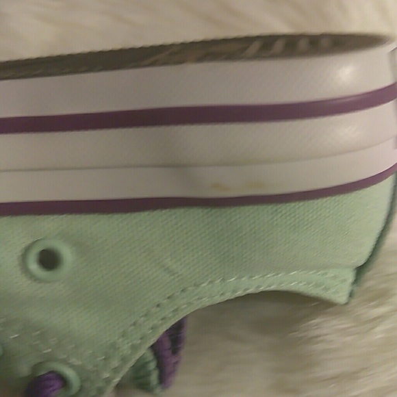 Converse All Star with purple trimming - Picture 3 of 5