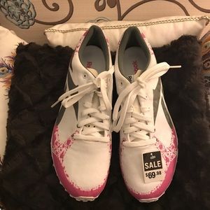 WOMEN's REEBOK RUNNING SNEAKERS