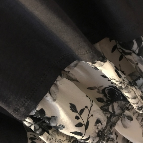 Aquarian off white tunic longsleeved. - Picture 3 of 6