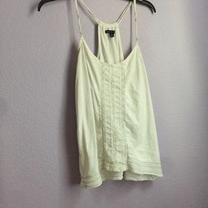 ✨✨ WHITE FLOWY TOP ✨✨