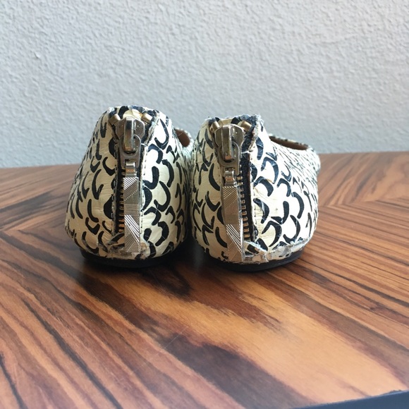 Dolce Vita Printed Zip Flats 6 Cream Spotted - Picture 3 of 4