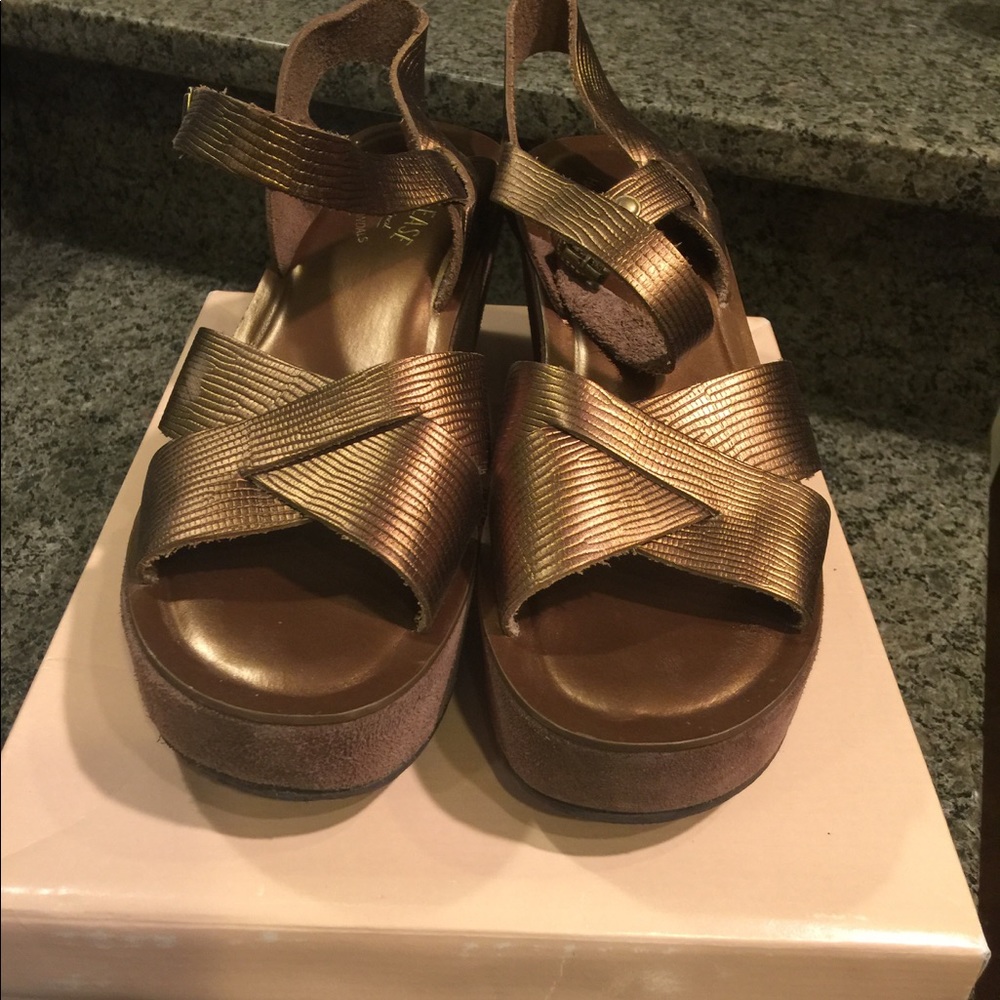 Kork ease sandals. 10M. Bronze