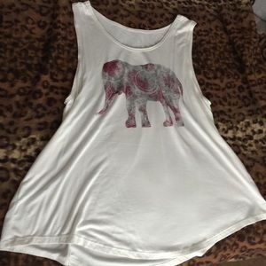 ✨✨ WHITE W/ ELEPHANT DESIGN TANK TOP ✨✨