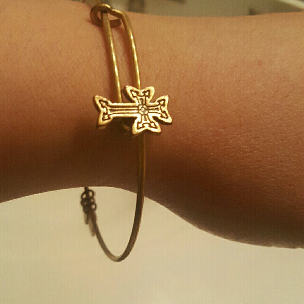 Alex & Ani Cross bracelet