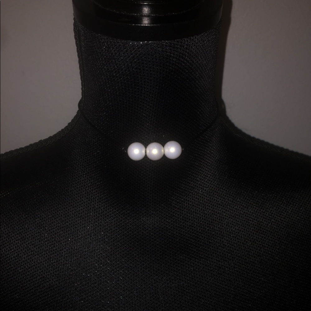 3 Pearl Choker