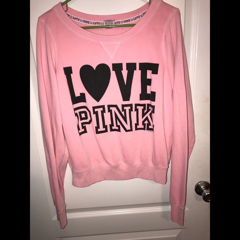 pink sweat shirt