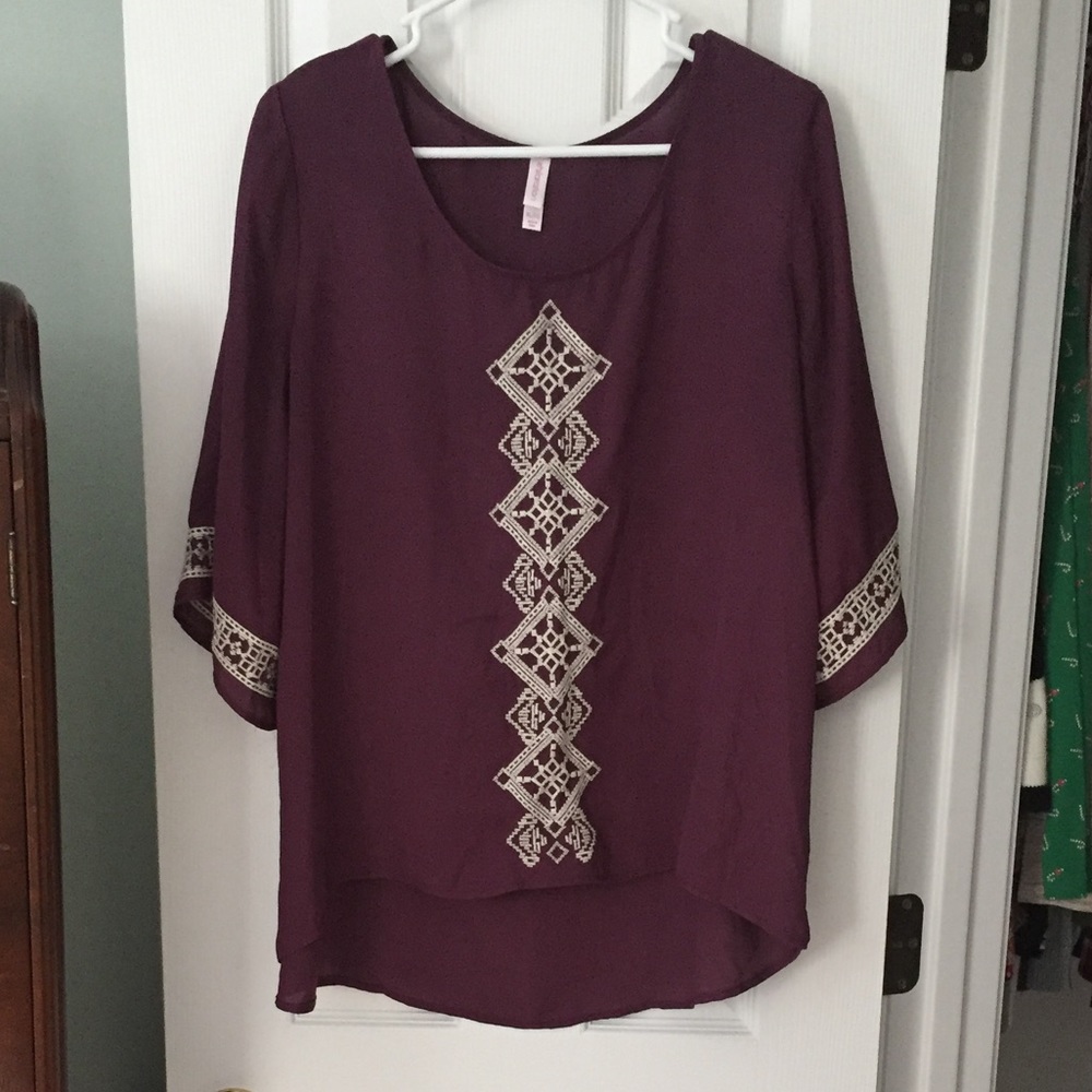 🚨LAST CHANCE!🚨Plum Blouse and Embroidery detail