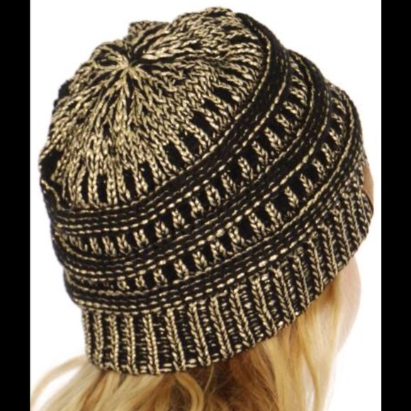 C.C. Oversized Two Tone Knit Beanie - Picture 3 of 3