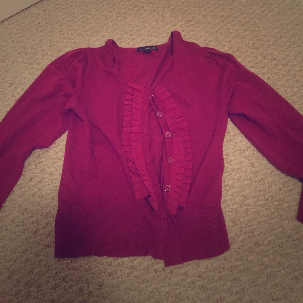 Cute cardigan with ruffles