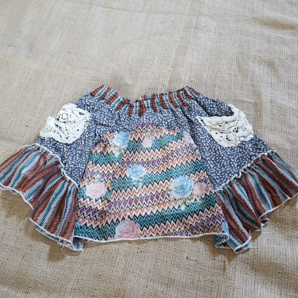 Girls Hannah Banana size 7 lace pocket skirt