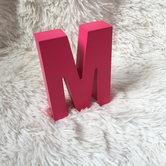 Mini 'M' Decor - Picture 2 of 6
