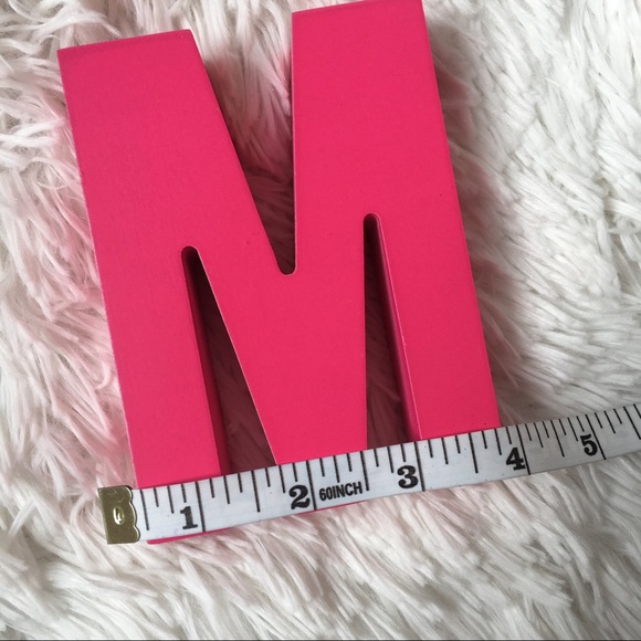 Mini 'M' Decor - Picture 6 of 6