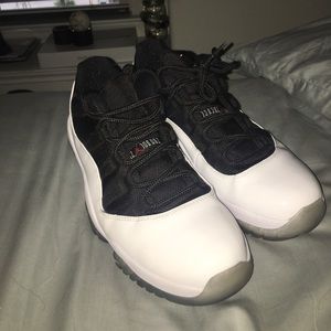 low top jordan tuxedo 11s