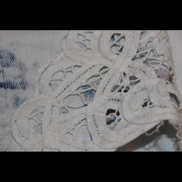 ⬇️$18 | LIKE NEW. Mudd High Waist Cutoff Shorts - Picture 3 of 5