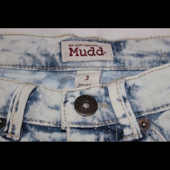 ⬇️$18 | LIKE NEW. Mudd High Waist Cutoff Shorts - Picture 5 of 5