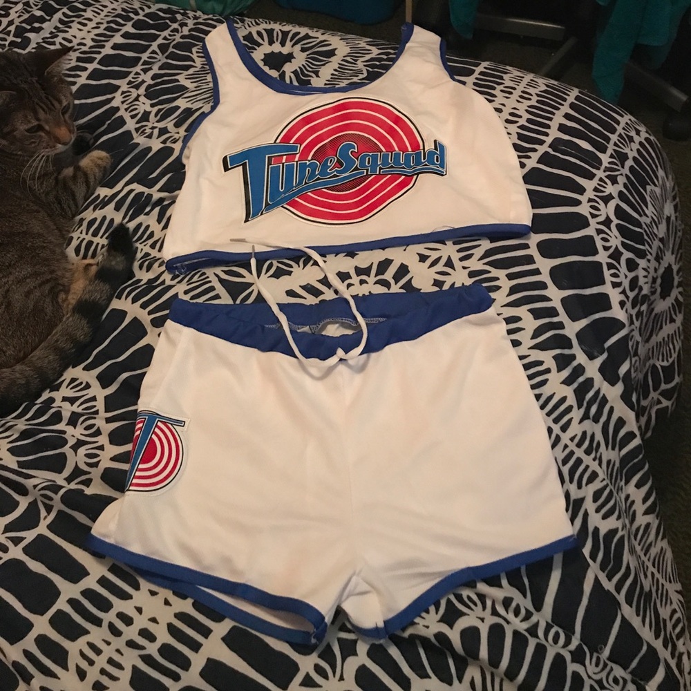 Lola bunny top XXS/XS