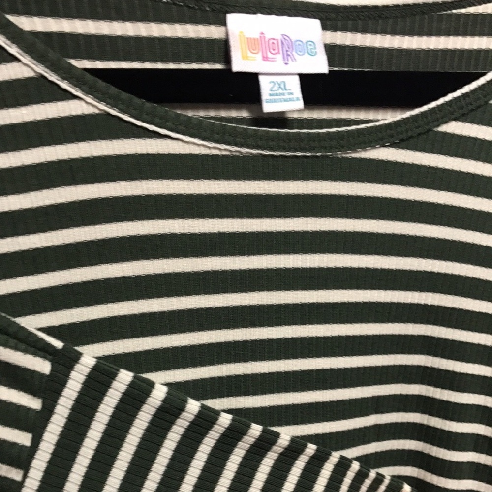 Women's LuLaRoe Irma Tunic- new! Green and cream