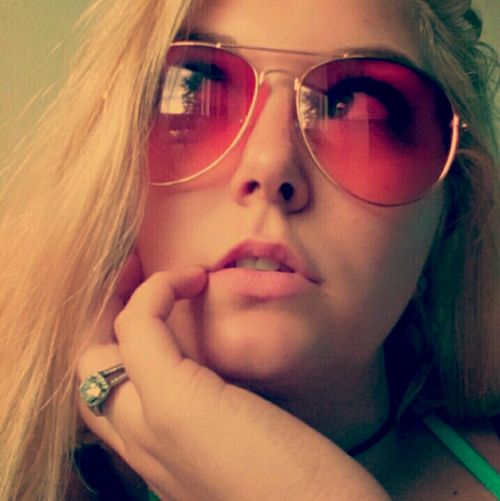 Meet your Posher, Logan