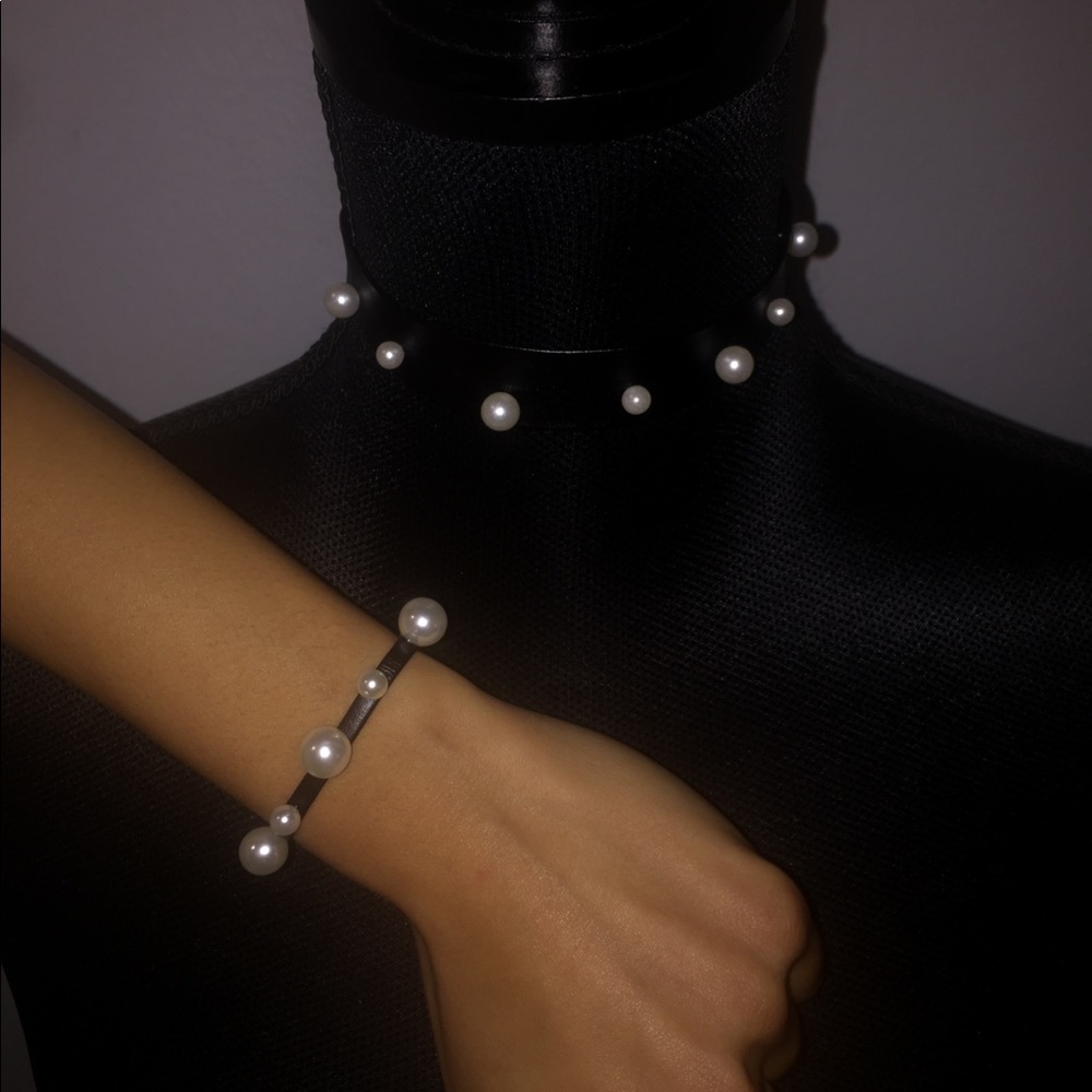 Pearl black Choker w/ bracelet