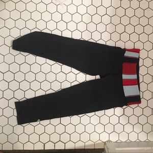 Black, blue and red reversible cropped leggings