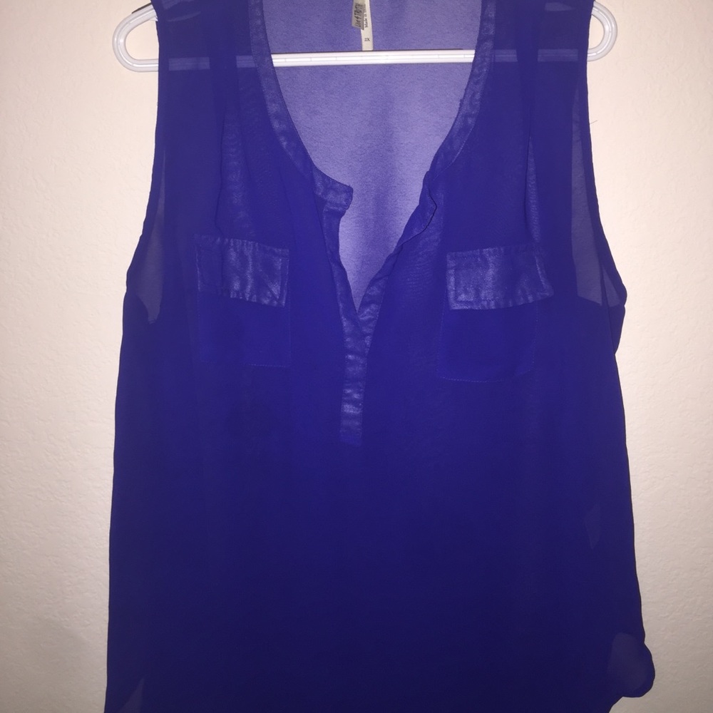 Dark blue blouse - Picture 3 of 3