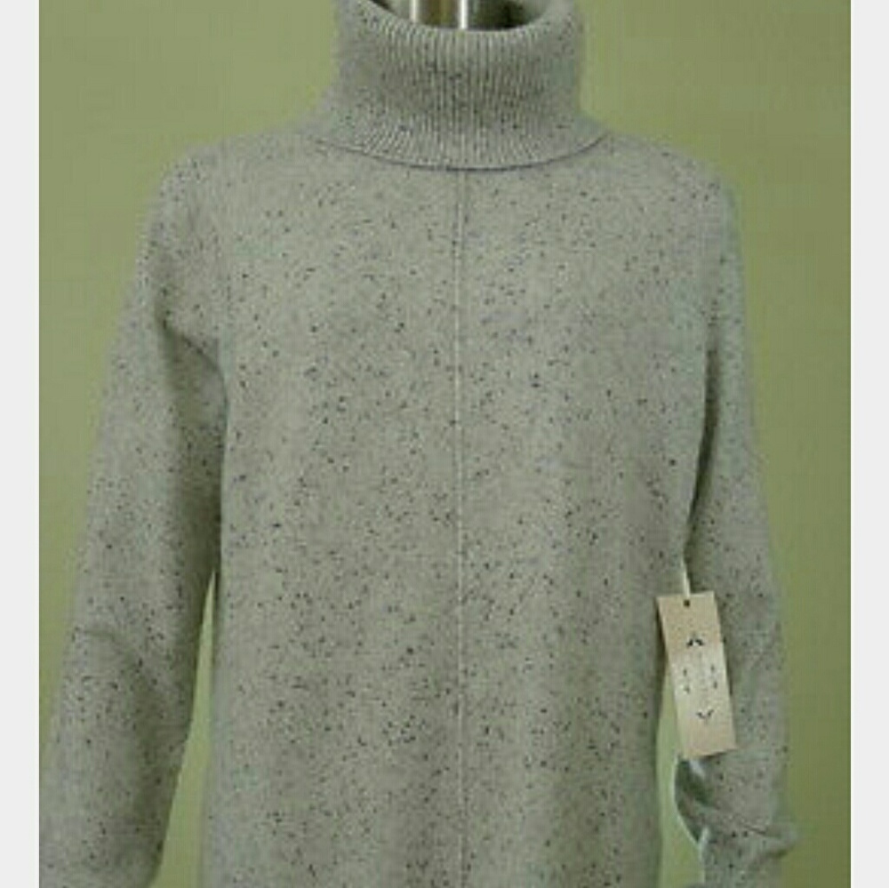 Nanette Lepore Cashmere sweater