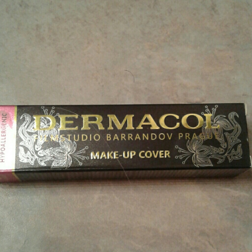 Dermacol foundation