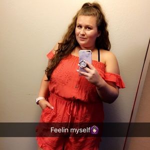 Meet your Posher, Courtney