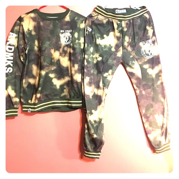 AKADEMIKS JOGGER OUTFIT - Picture 1 of 2