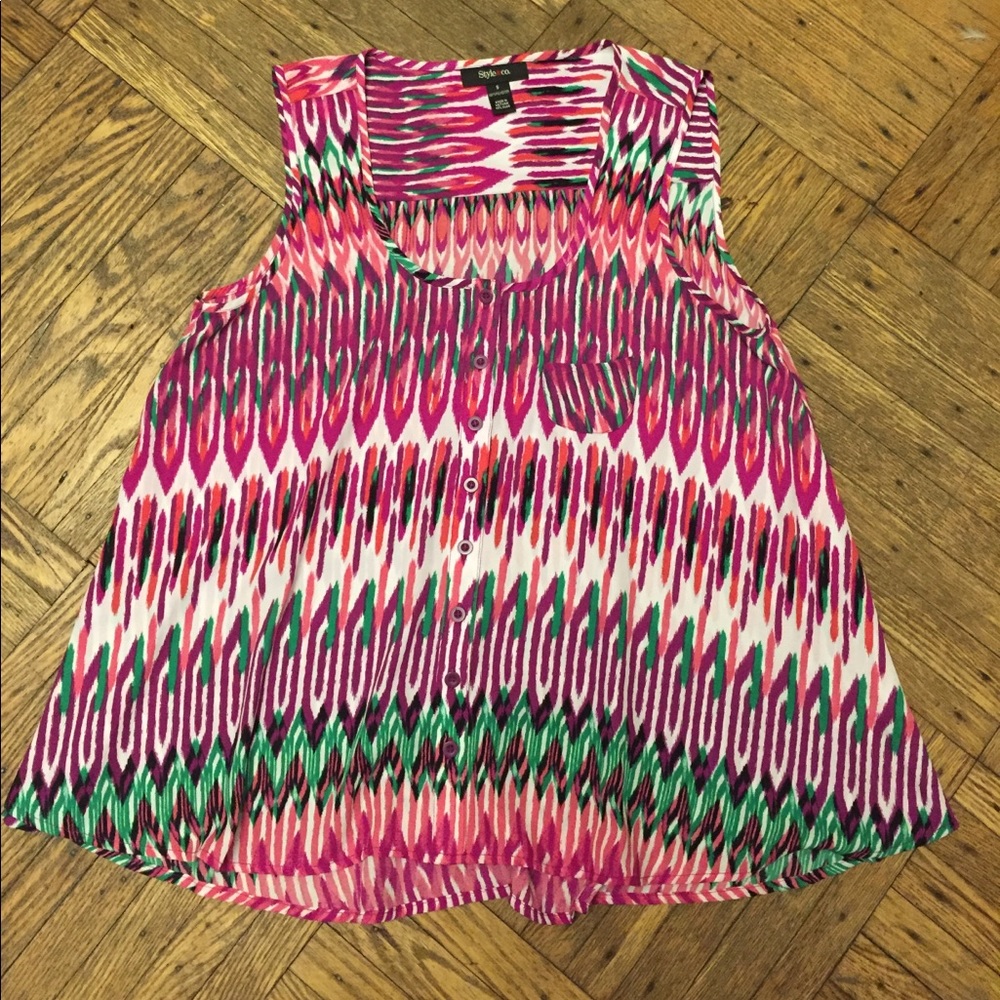 Button down tank